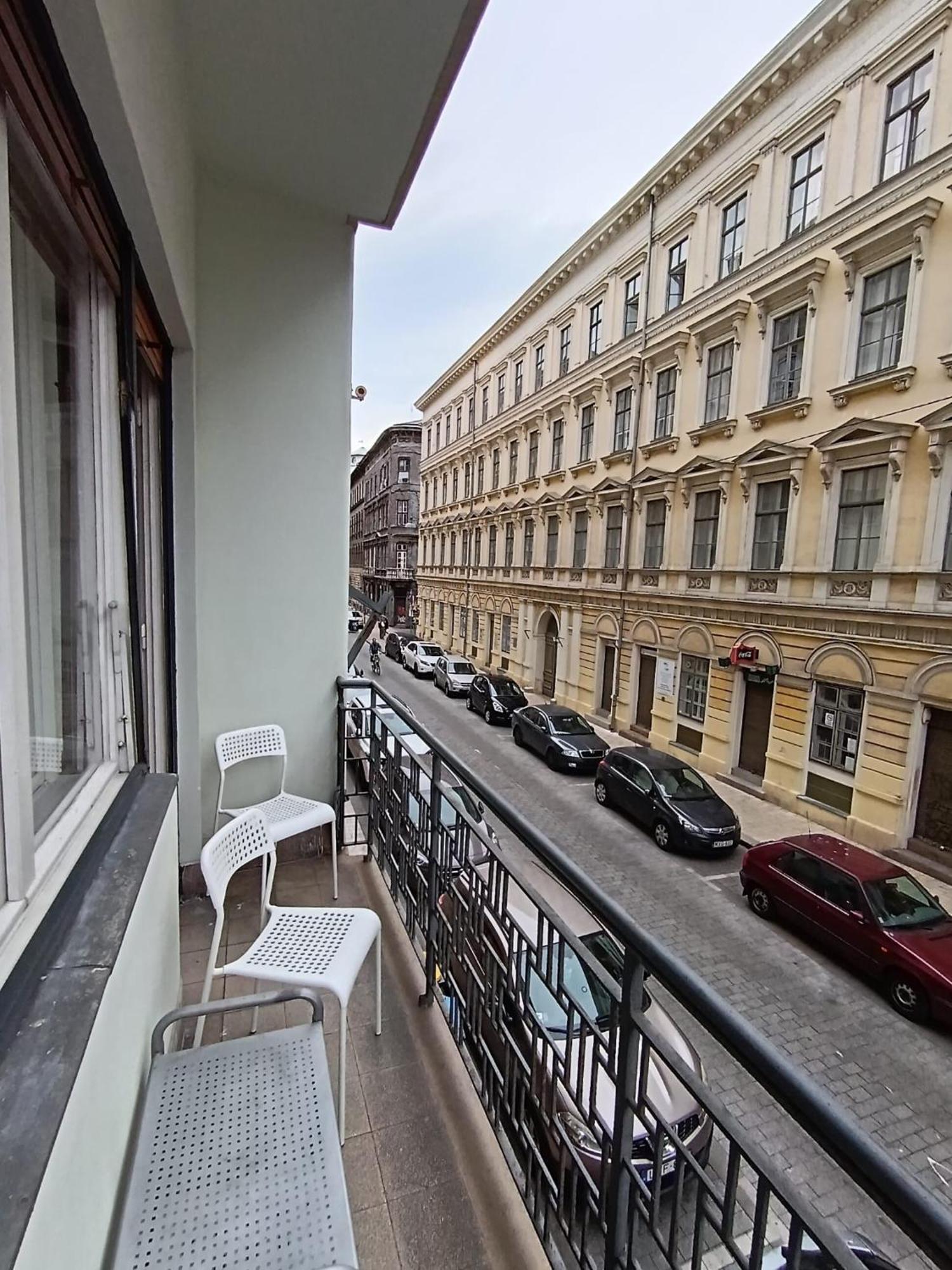 Apartamento With Terrace In Heart Of The